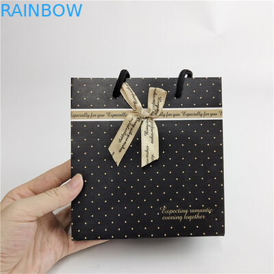 Chất lượng cao tùy chỉnh in kỹ thuật số Logo in túi giấy mua sắm đóng gói trắng 110 gram tái sử dụng