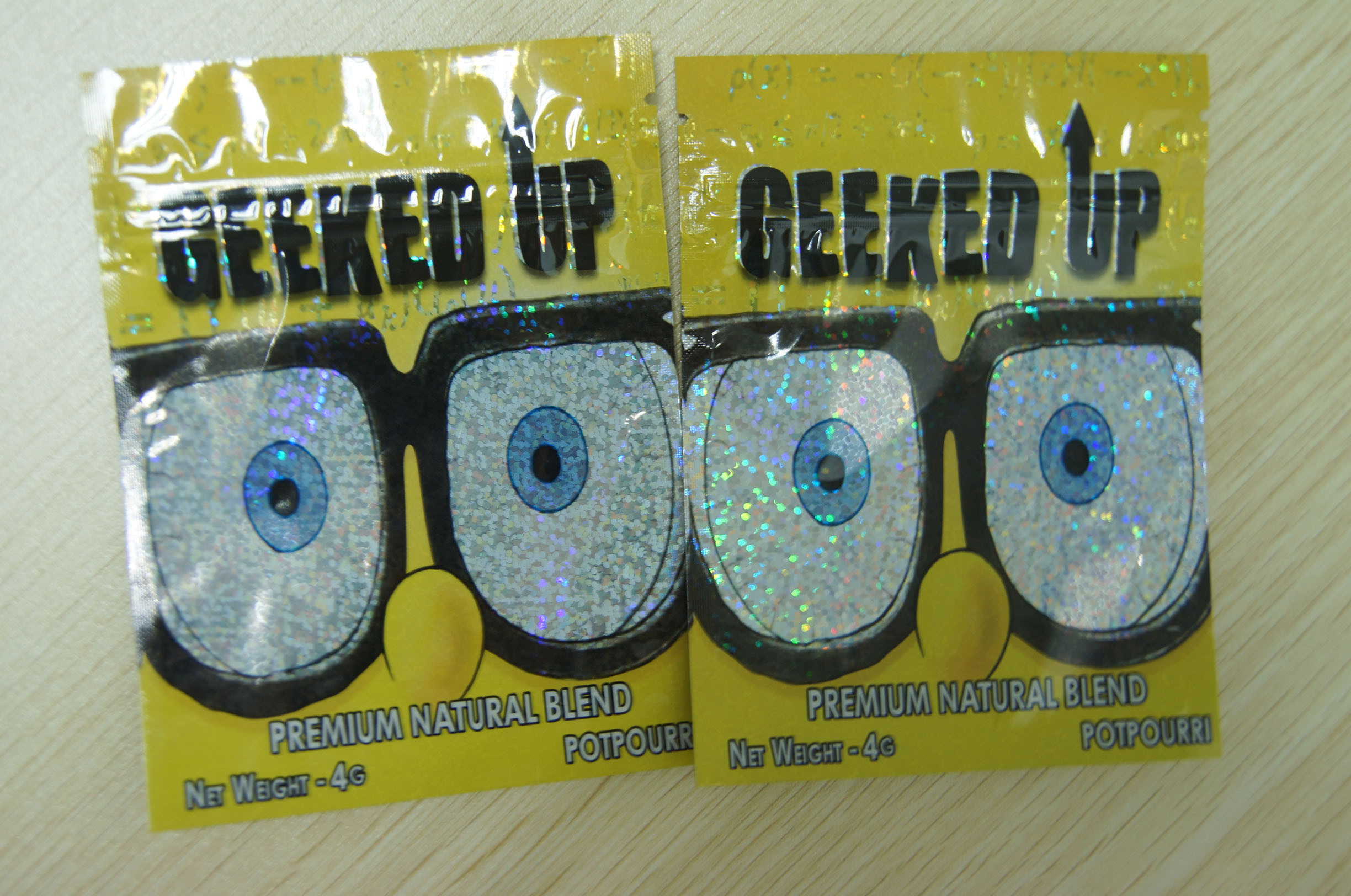 Ziplock Herbal Incense Bao bì 4g Laser Film Nhựa GEEKED UP Vàng