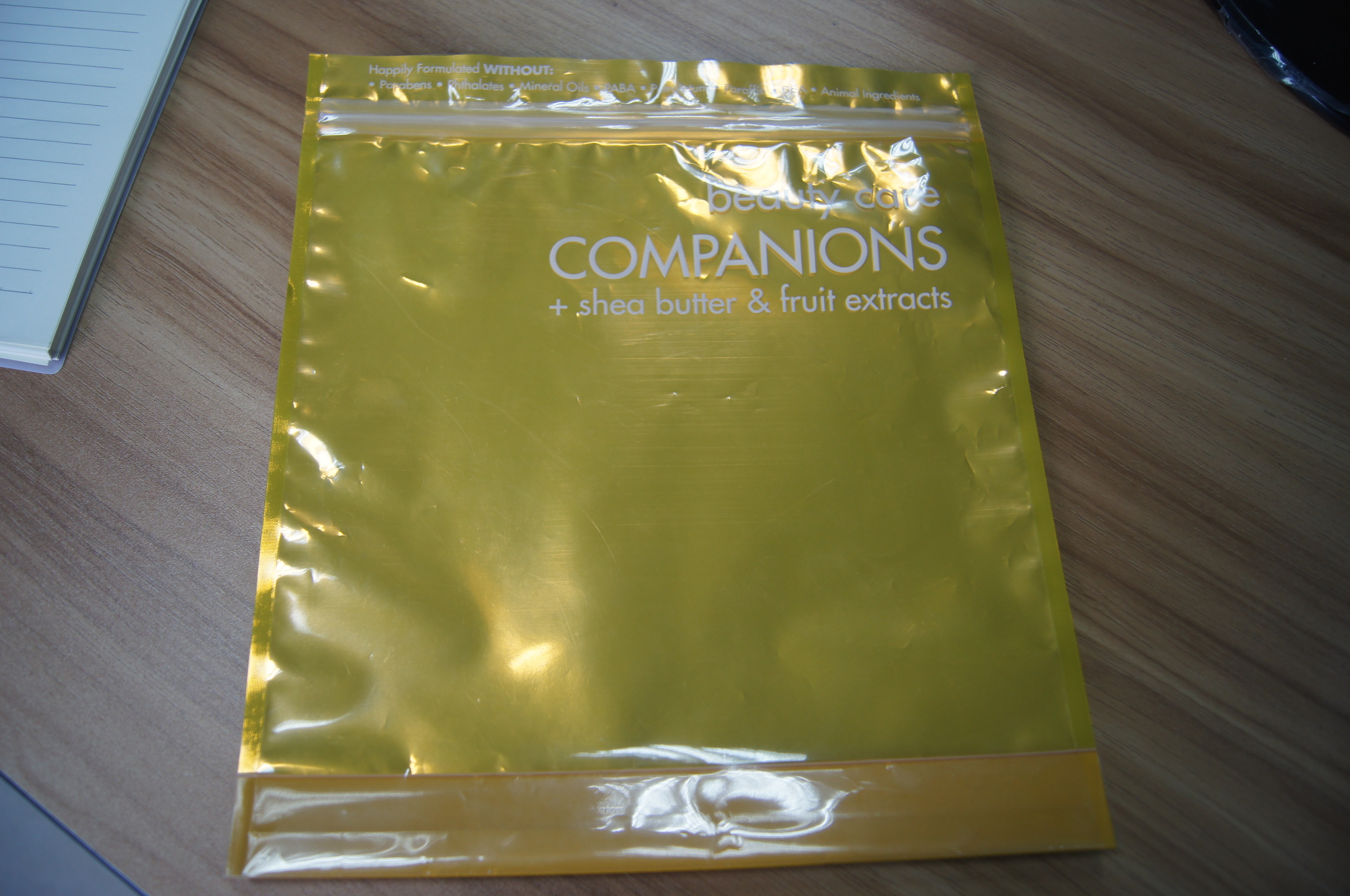 Mặt trước trong suốt Hiển thị túi nhựa bao bì mỹ phẩm với Zipper