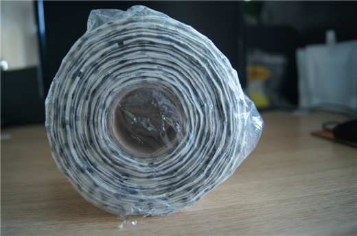 Trong suốt 2500 chiếc Shrink Tay áo Nhãn Tam giác Sticker cuộn với chữ nổi