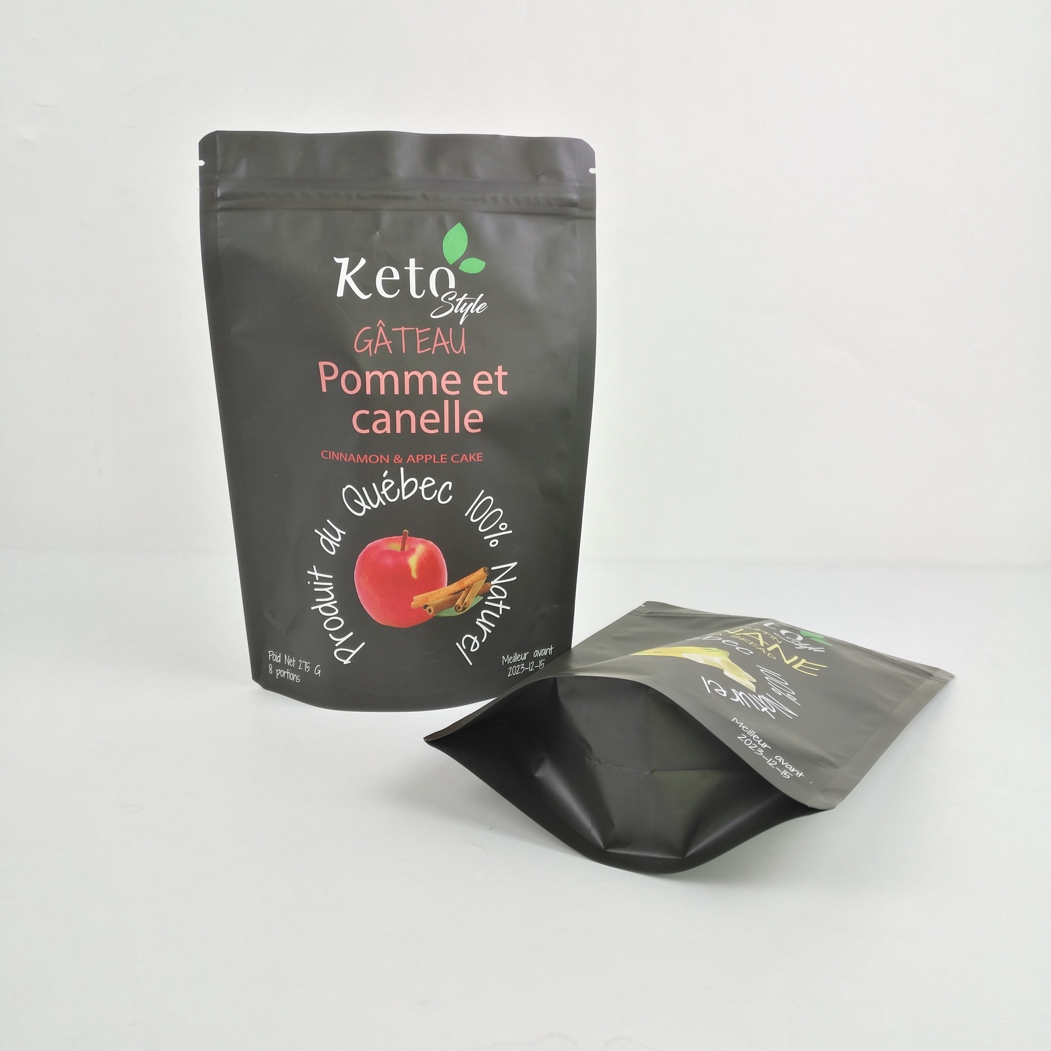 Nhóm cá nhân bên cạnh cá nhân túi quà tặng với đứng và hiệu quả