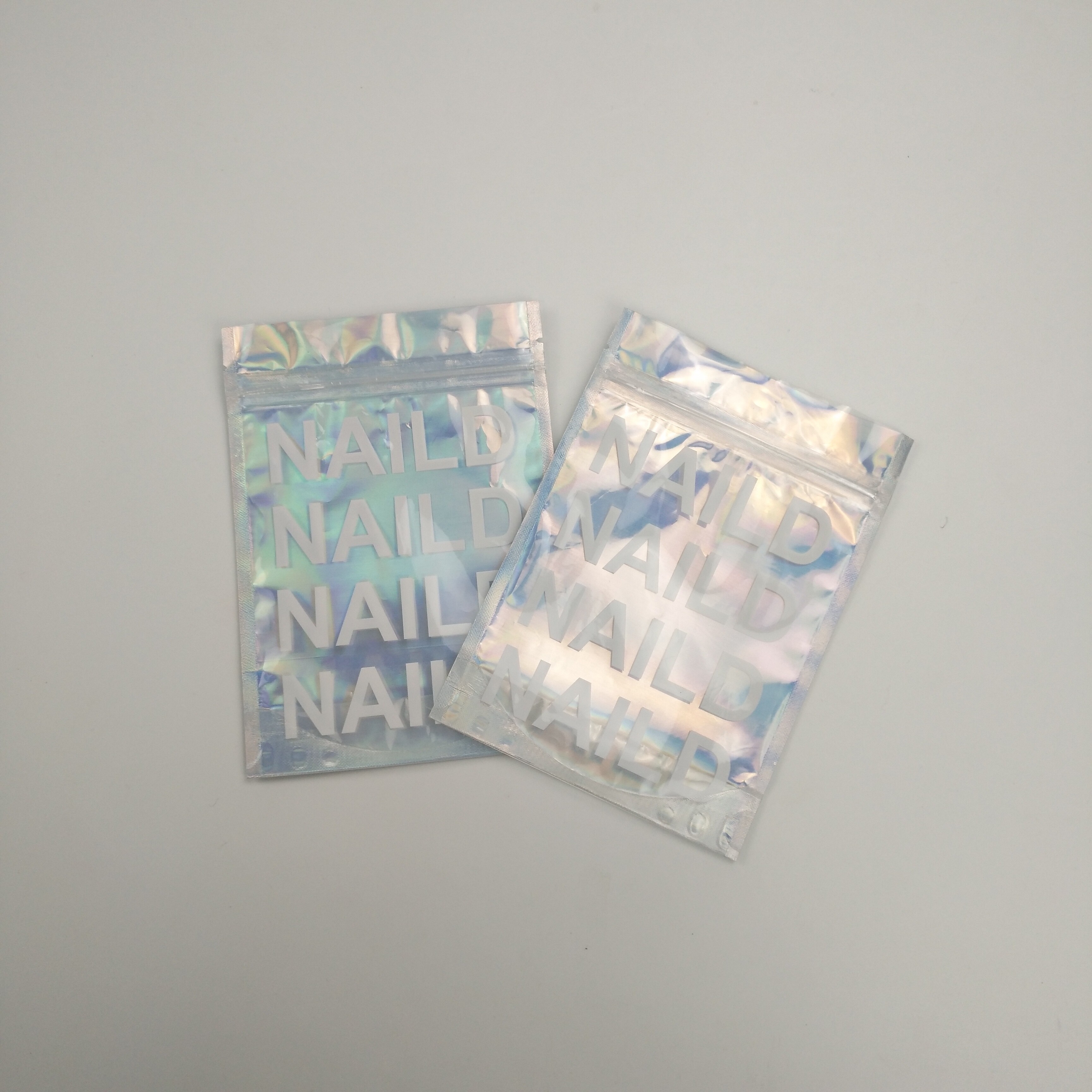 Cấp thực phẩm Ziplock đứng lên Túi nhôm Lá Sachet Mờ cho kẹo Nuts